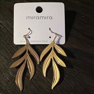 Elegant Gold Leaf Earrings